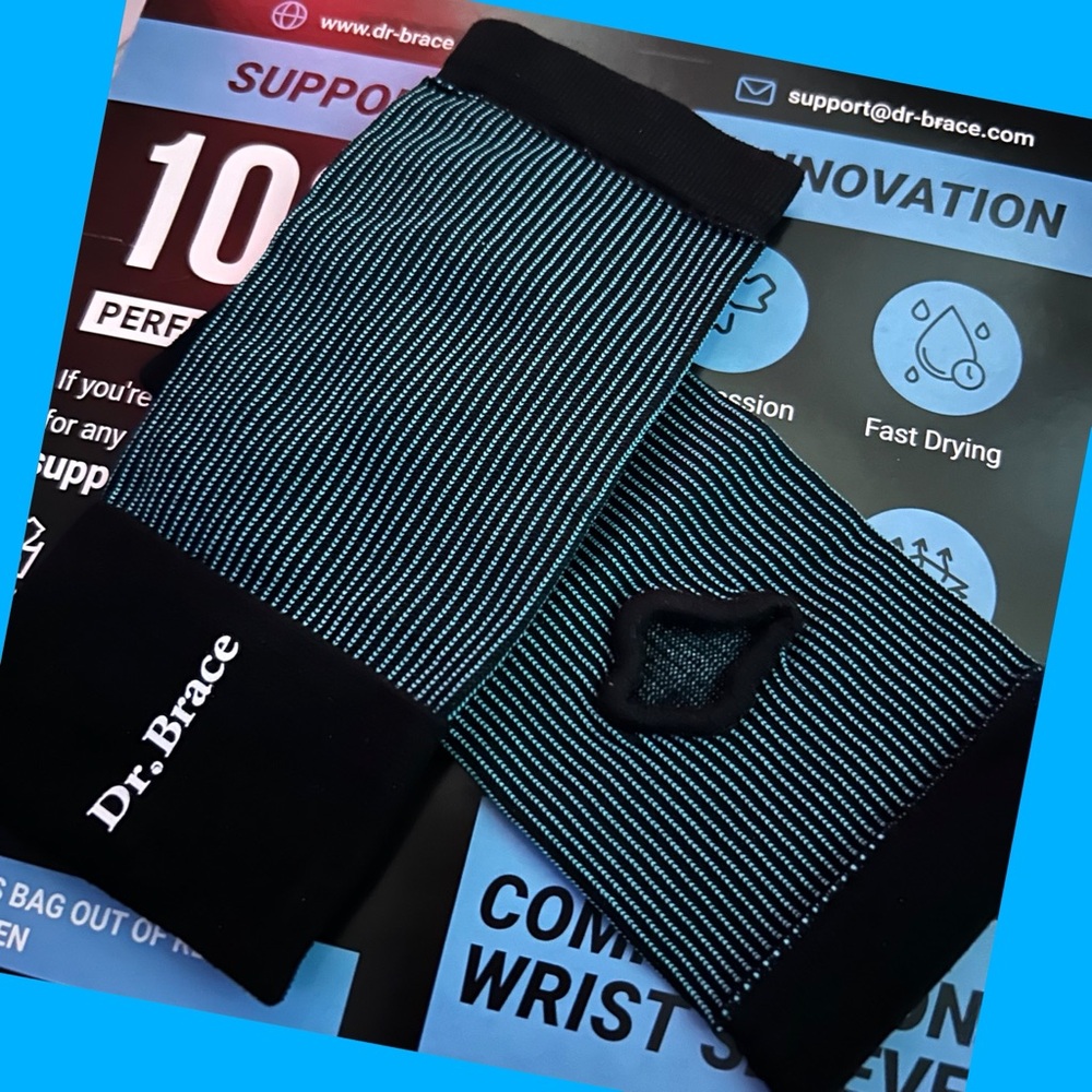2 SET- COMPRESSION WRIST SLEEVES